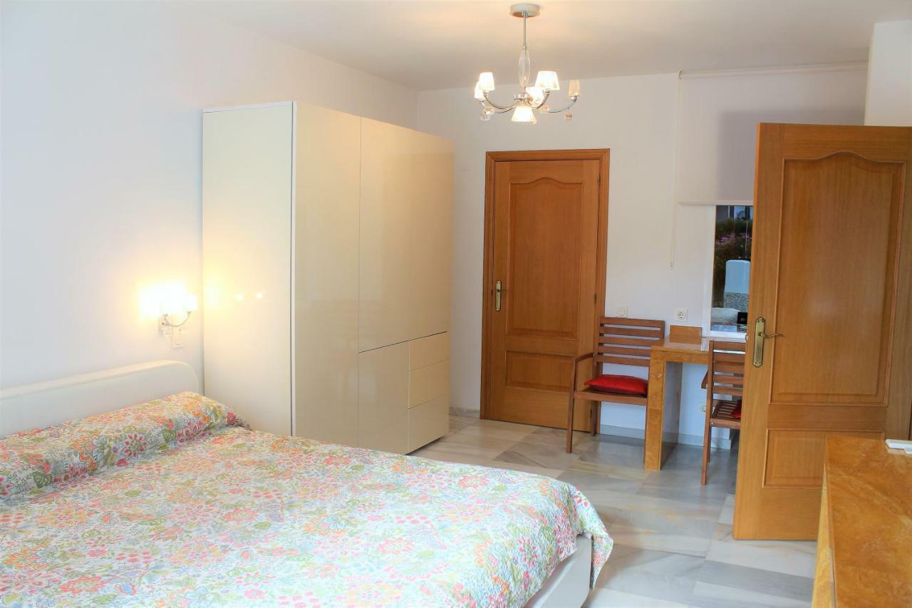 Alcazaba Beach Apartment 3302 Estepona Exteriör bild