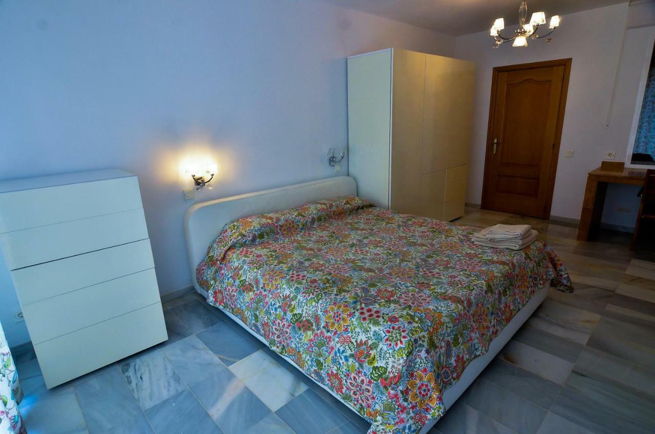 Alcazaba Beach Apartment 3302 Estepona Exteriör bild
